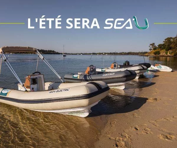 Mise à l'eau du Jet-Boat 300