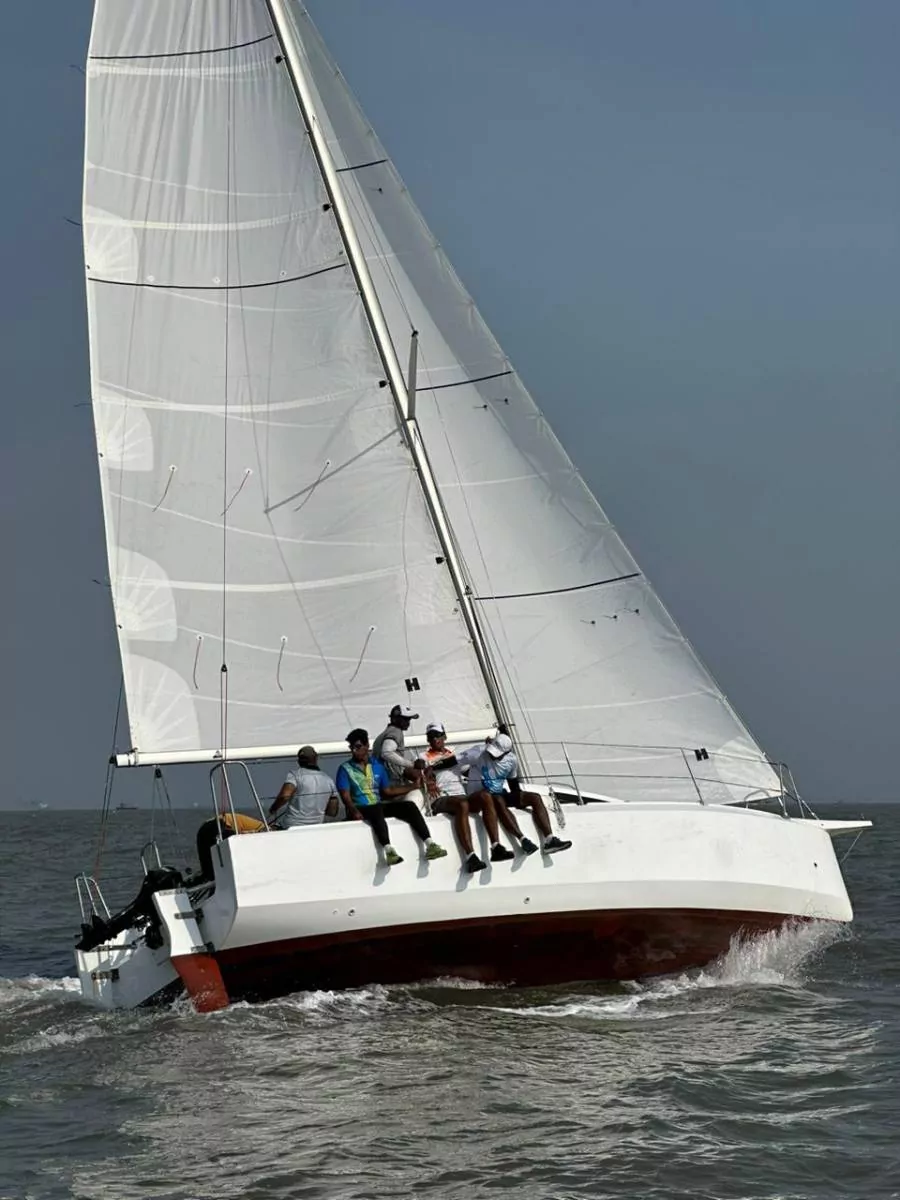 ULTRA 27' en navigation